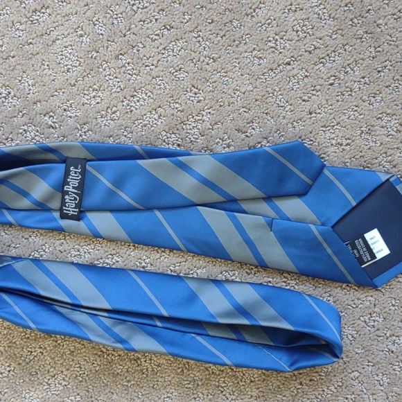 Harry Potter Ravenclaw tie - Picture 3 of 3